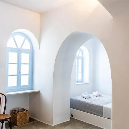 Apartment Light Blue House - Kato Kleisma